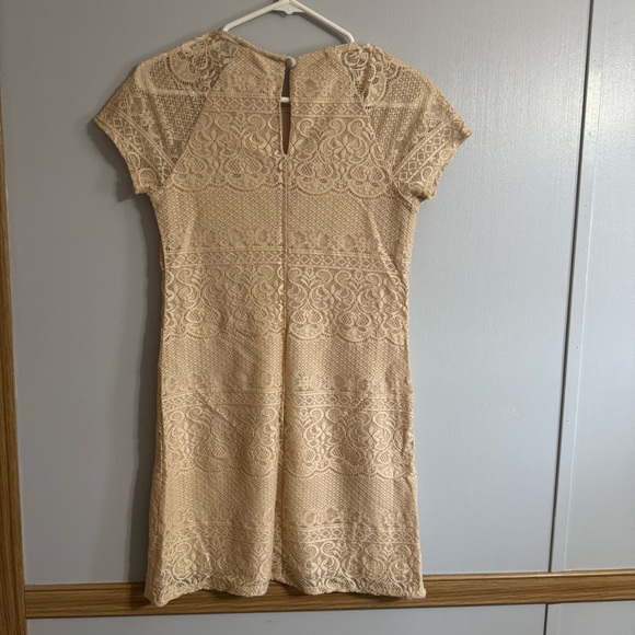 B.Darlin Elegant Cream Lace Above The Knee Dress Size Small - Picture 2 of 7